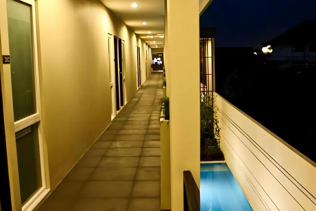 Resort Eazy Suite Legian Seminyak
